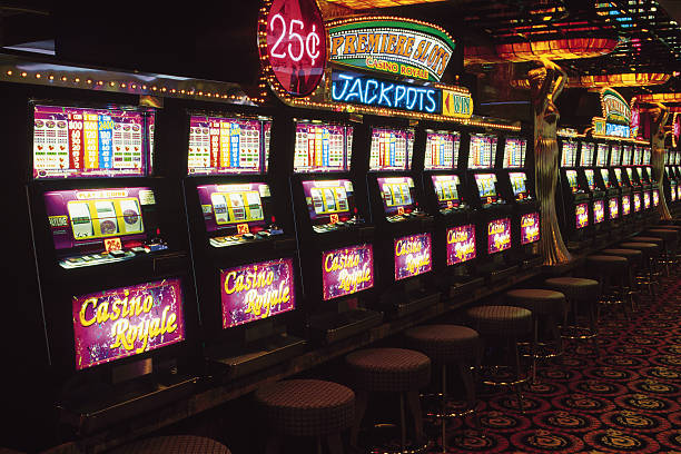 Lucky Neko slot game interface on d06 apk mobile screen